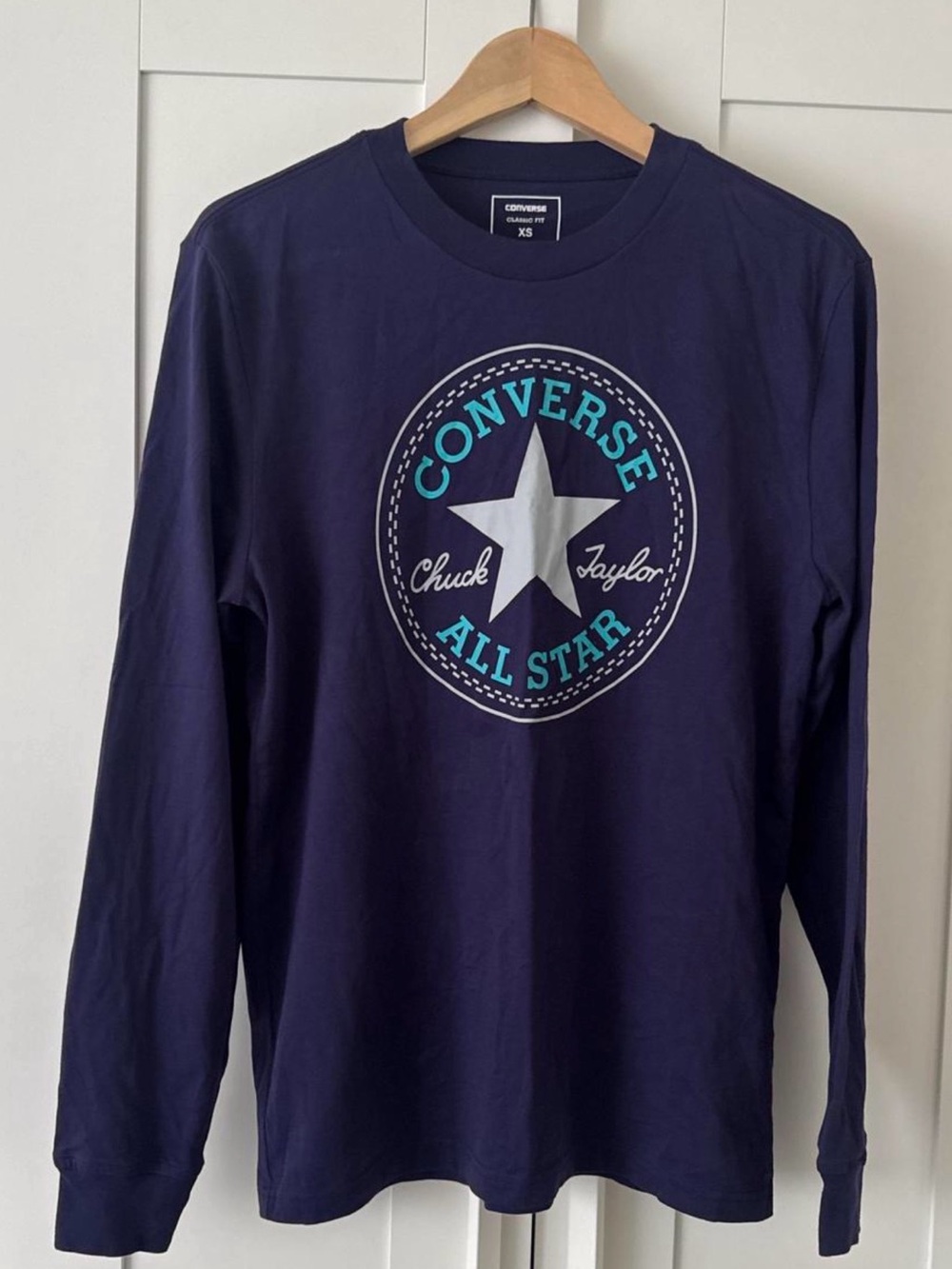 Converse Men's Classic Fit T‑Shirt in Navy Blue